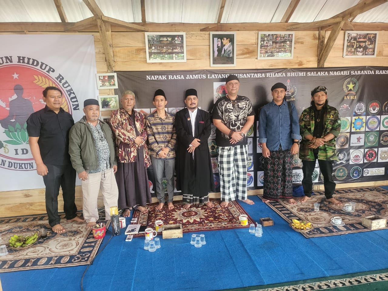 Melestarikan Budaya, IDN Gelar Ritual Adat dan Santunan Yatim di Pamijahan