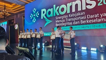 PENINGKATAN KUALITAS PELAYANAN TRANSPORTASI DENGAN PENYEDIAAN SARANA DAN PRASARANA TRANSPORTASI YANG BERKUALITAS 