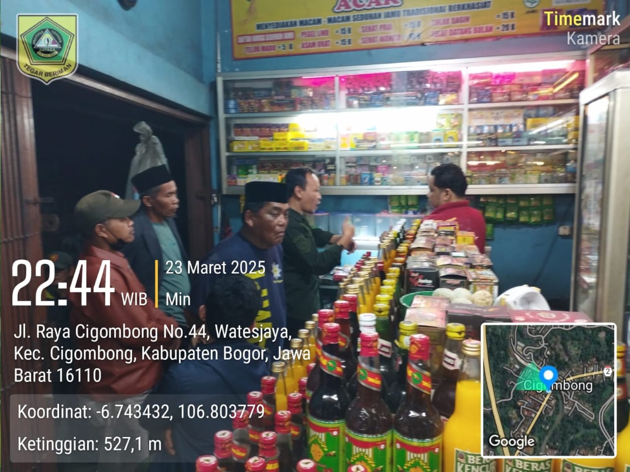 Warung Jamu Jual Minuman Miras Yang Membandel di Cigombong Kembali Dirazia, Kades dan Warga Geruduk