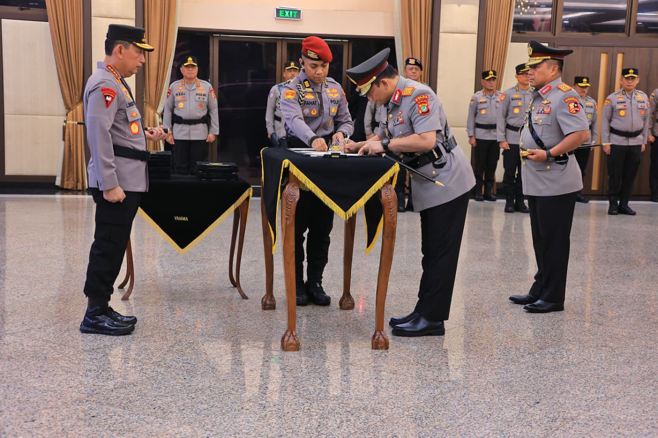 Kapolri Pimpin Pelantikan Pejabat Tinggi Polri
